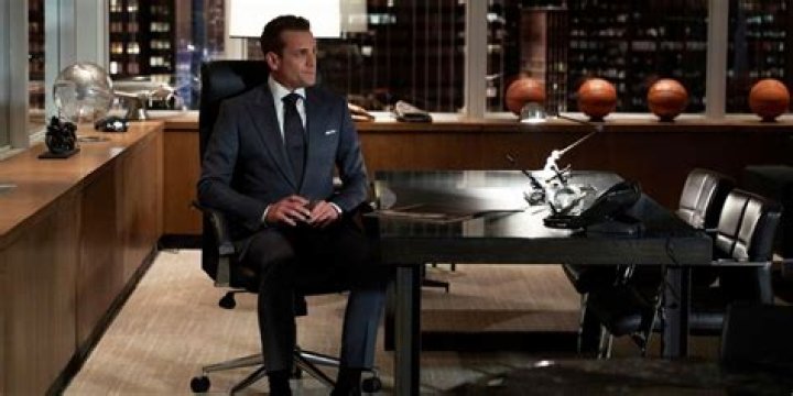 Unveiling Harvey Specter's Age In Suits: A Detailed Exploration