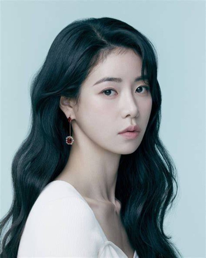 Unveiling Lim Ji Yeon's Age: A Journey Through Time