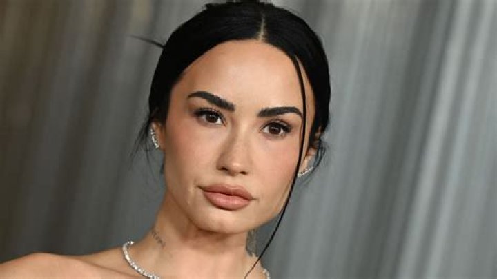 Unveiling The Allure Of "Hot Demi Lovato": Discoveries And Insights