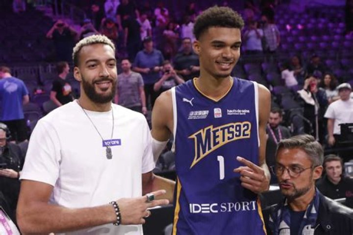Unveiling The Bond: Zach Edey And His Father's Inspiring Basketball Journey