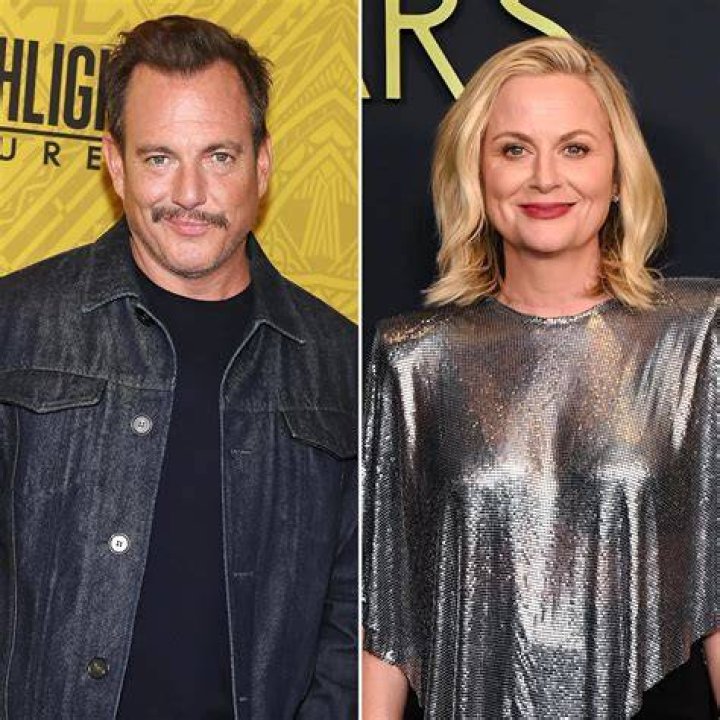 Unveiling The Comedy Duo: Amy Poehler And Nick Kroll