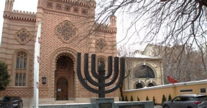 Unveiling The Jewish Heritage Of Dan Schneider: A Probe Into His Religious Roots