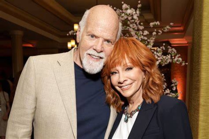 When Did Reba McEntire Pass Away?