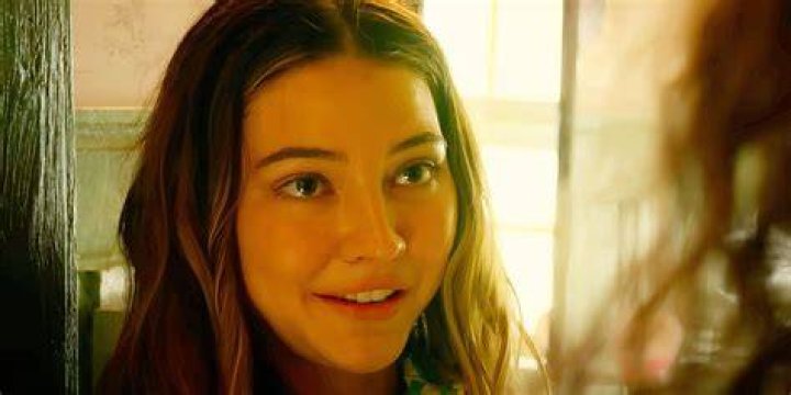 Will Sarah Face An Unplanned Pregnancy In Outer Banks Season 4?